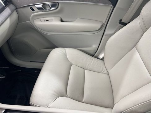 Used 2023 Volvo XC90 B6 Plus w/ Protection Package image 20