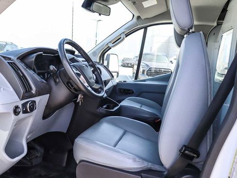 Used 2015 Ford Transit 250 130 Low Roof RWD image 19