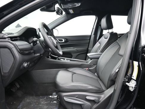 New 2026 Jeep Compass Latitude image 11