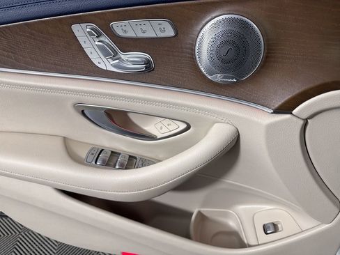 Used 2020 Mercedes-Benz E 450 4MATIC Wagon w/ Premium Package image 25