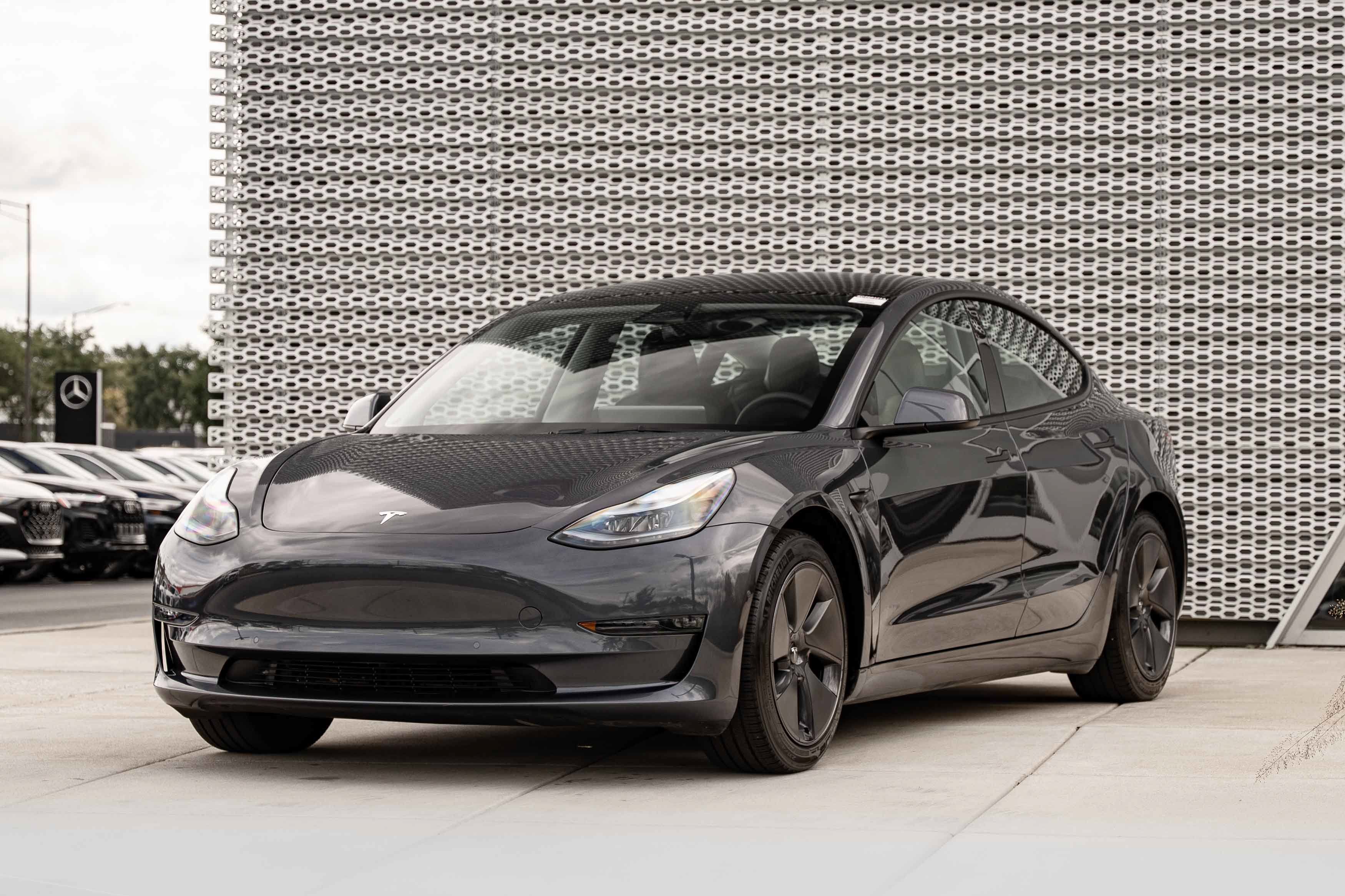 Used 2022 Tesla Model 3 Long Range AWD/4WD image 7