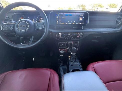 Used 2024 Jeep Wrangler Unlimited Rubicon 392 image 7