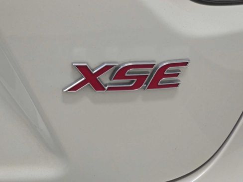 Used 2020 Toyota Corolla XSE FWD image 7