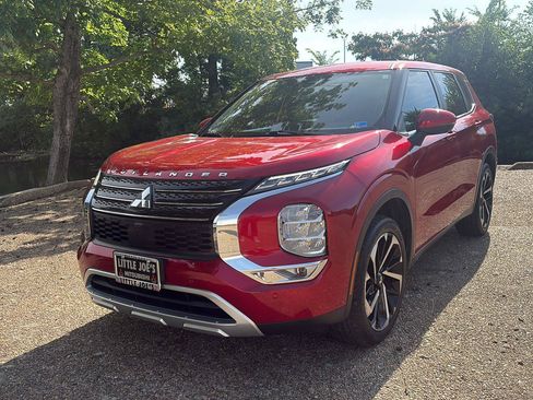 Used 2022 Mitsubishi Outlander SE FWD image 11