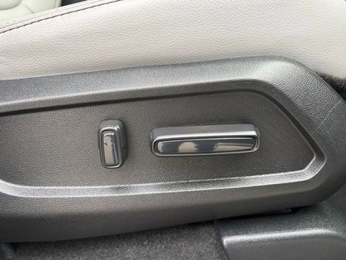 Used 2025 Honda Pilot EX-L image 28