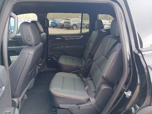 New 2026 GMC Acadia AT4 w/ LPO, Floor Liner Package AWD/4WD image 7