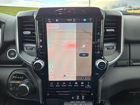 New 2026 RAM 1500 4x4 Crew Cab image 21