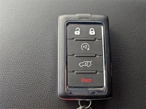 New 2025 Jeep Grand Cherokee L Limited w/ Luxury Tech Group II image 36