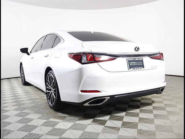 Certified 2025 Lexus ES 350 w/ Premium Package FWD image 4