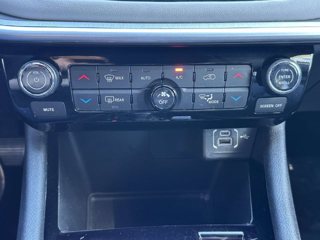Certified 2025 Jeep Compass Limited w/ Elite Group AWD/4WD image 38