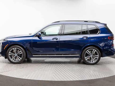 Used 2023 BMW X7 xDrive40i w/ Executive Package image 3
