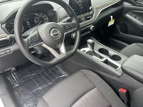 New 2026 Nissan Altima 2.5 SV FWD image 11