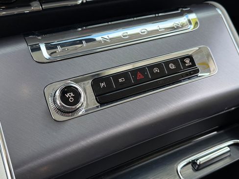 New 2026 Lincoln Aviator AWD image 29