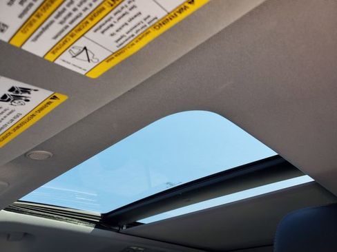 Used 2023 Ford Explorer XLT w/ Equipment Group 202A image 6