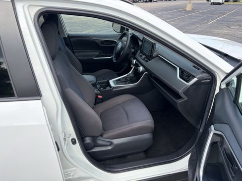 Used 2019 Toyota RAV4 LE w/ All Weather Liner Package AWD/4WD image 14