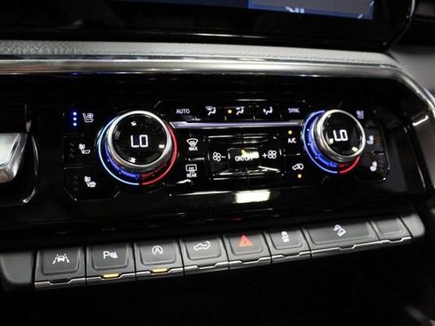 New 2026 GMC Sierra 1500 Denali w/ Technology Package AWD/4WD image 28