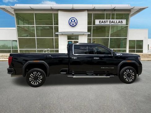 Used 2020 GMC Sierra 3500 Denali w/ Denali Ultimate Package AWD/4WD image 2