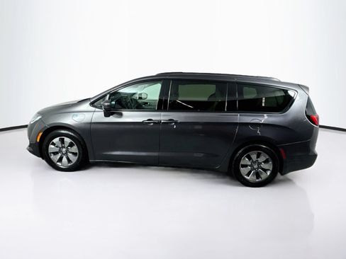 Used 2018 Chrysler Pacifica Limited FWD image 4