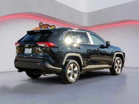 Used 2025 Toyota RAV4 XLE image 5