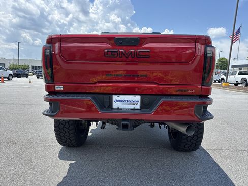 Used 2025 GMC Sierra 2500 AT4 w/ AT4 Premium Plus Package AWD/4WD image 9
