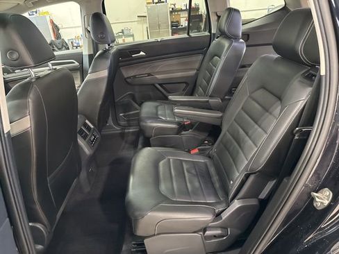 Used 2022 Volkswagen Atlas SEL Premium image 28