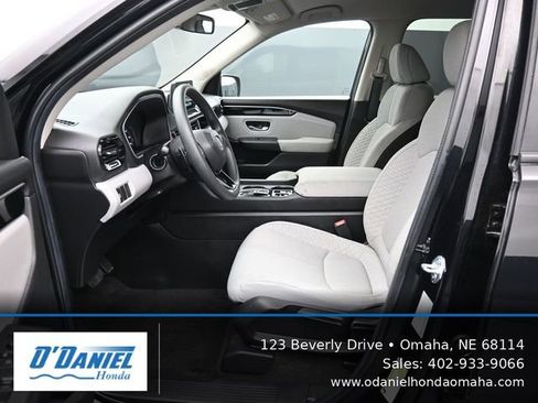 Used 2024 Honda Pilot LX image 25