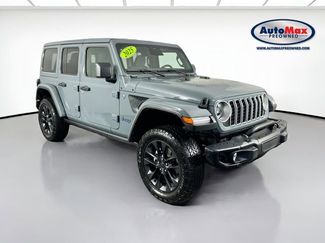 Used 2025 Jeep Wrangler Unlimited Sahara video 1