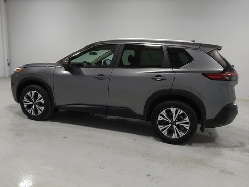 Used 2023 Nissan Rogue SV w/ SV Premium B Package image 3