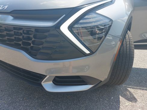 New 2025 Kia Sportage LX image 31