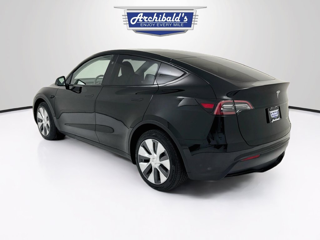 Used 2024 Tesla Model Y Long Range AWD/4WD image 5