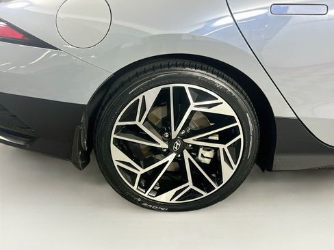 Used 2023 Hyundai Ioniq 6 SEL RWD image 11