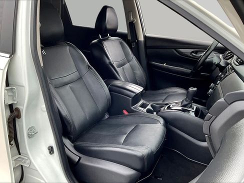 Used 2018 Nissan Rogue SL w/ Premium Package AWD/4WD image 9