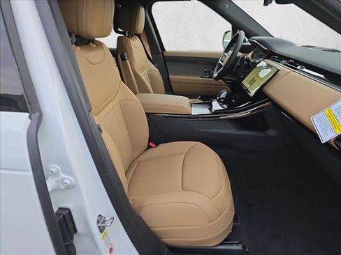 New 2026 Land Rover Range Rover Sport SE image 10