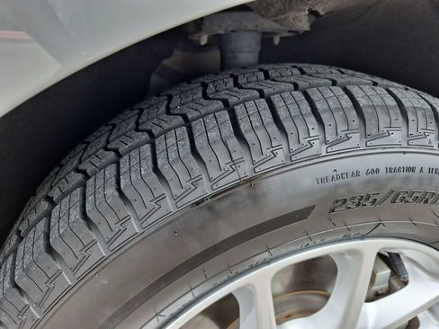 Used 2022 Chrysler Pacifica Touring-L FWD image 15