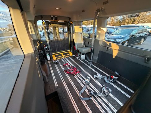 Used 2020 Ford Transit 150 XL image 28