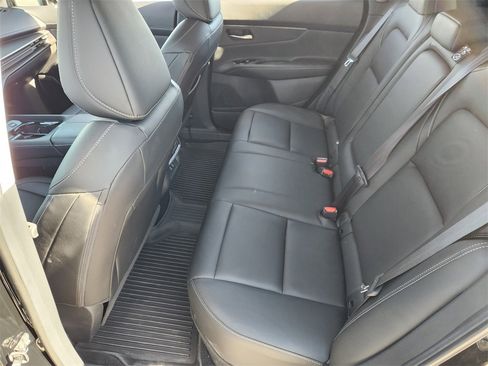 Used 2025 Nissan Murano SV image 19