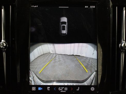 Used 2023 Volvo V90 B6 Cross Country Ultimate AWD/4WD image 18