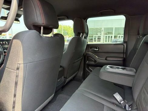 Used 2025 Nissan Frontier PRO-4X w/ Interior Protection Package AWD/4WD image 35