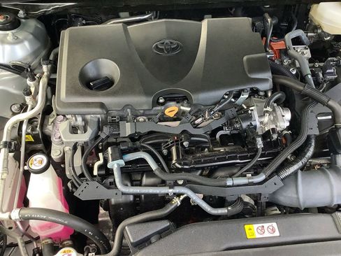 Used 2025 Toyota Camry LE FWD image 9
