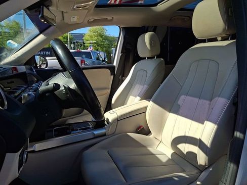 Used 2020 Mercedes-Benz GLB 250 4MATIC image 13