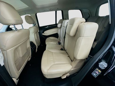 Used 2018 Mercedes-Benz GLS 450 4MATIC image 30