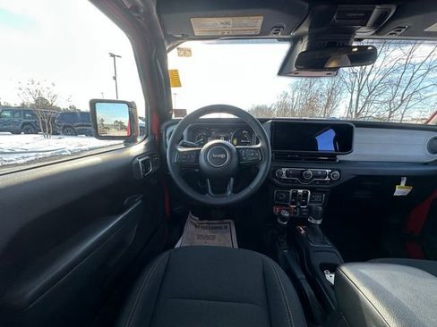 Used 2025 Jeep Wrangler Willys 4xe image 18