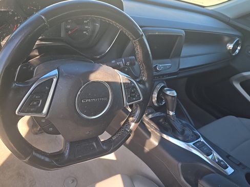 Used 2020 Chevrolet Camaro LT RWD image 6