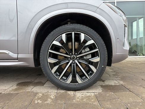 New 2026 Volvo XC90 T8 Ultra w/ Protection Package AWD/4WD image 8