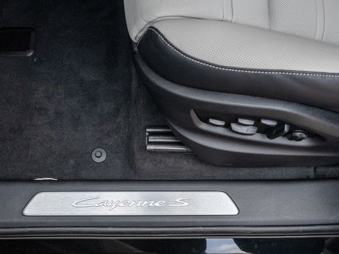 New 2026 Porsche Cayenne S AWD/4WD image 22