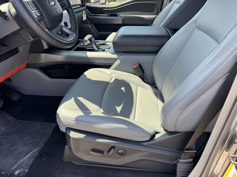 Used 2025 Ford F150 Lightning Flash AWD/4WD image 13