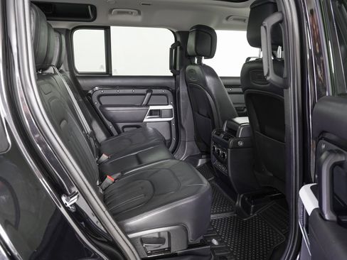 Used 2020 Land Rover Defender 110 HSE image 10