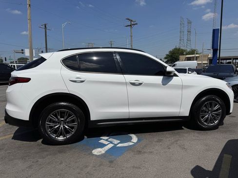 Used 2022 Alfa Romeo Stelvio Sprint RWD image 4