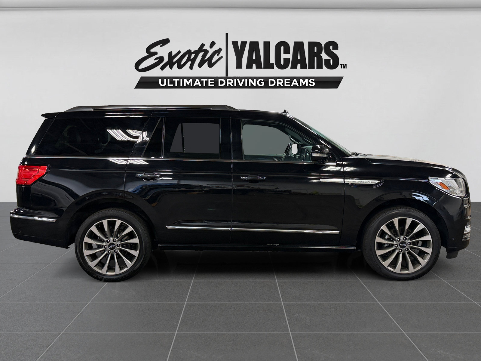 Used 2020 Lincoln Navigator Reserve AWD/4WD image 6