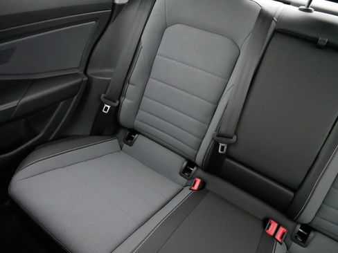 Certified 2025 Volkswagen Jetta SE image 12